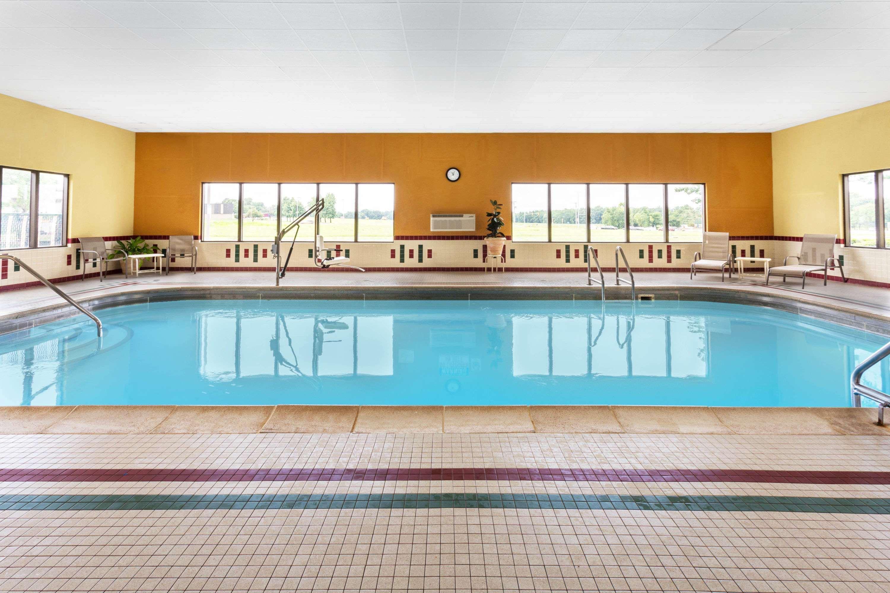 Baymont By Wyndham Marion Hotel Ngoại thất bức ảnh